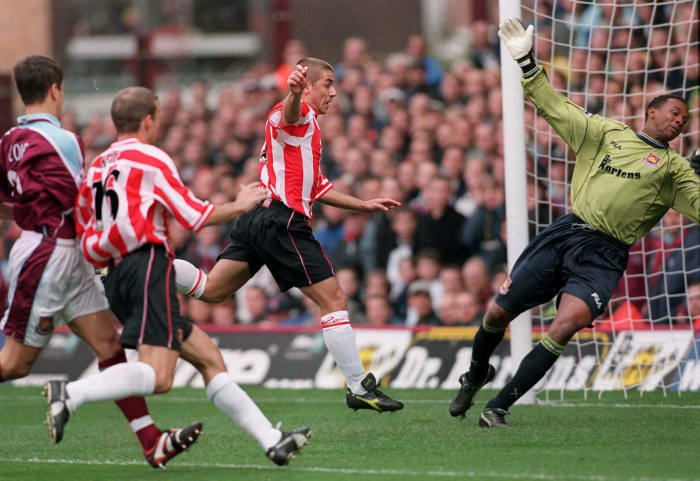 Kevin Phillips scoring against West Ham